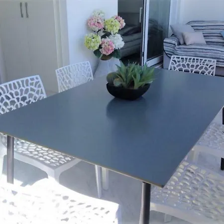 , Levante, Av Madrid Apartman *